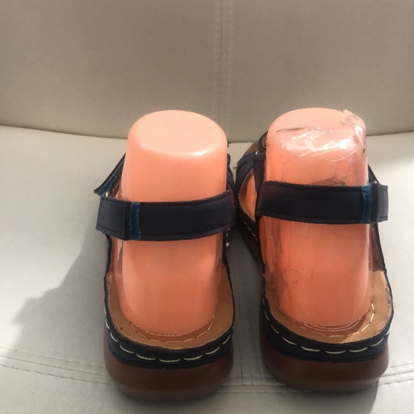 Women's Nany Blue Lite Weight Strap on Sandal Adj. Loop & Hook Closure Size 8 - Picture 9 of 15